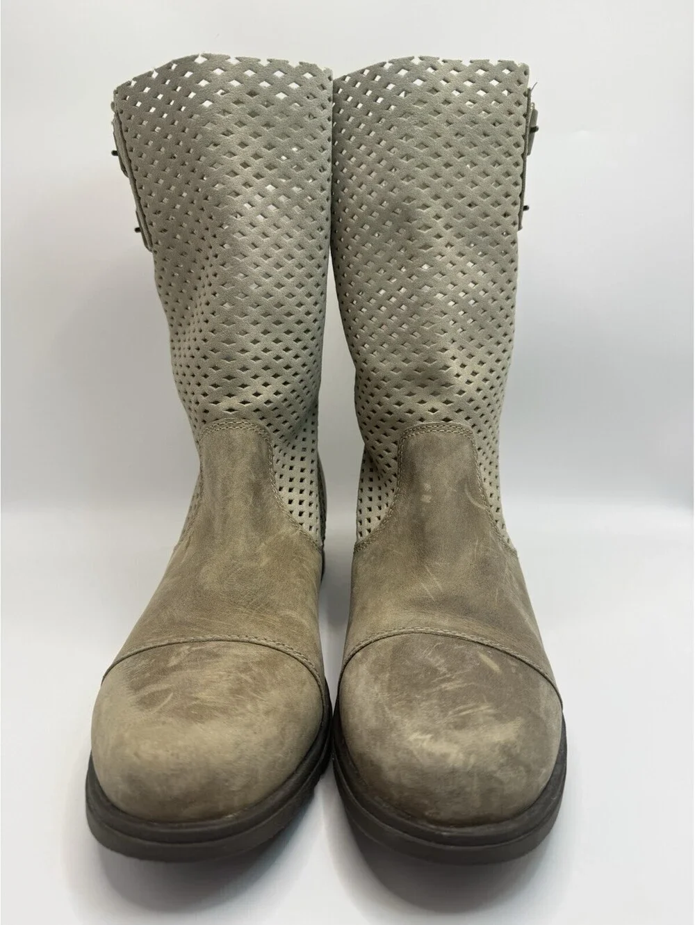 Sorel Major  Pull On Taupe Leather Boots Perforated Laser Cut Women’s Size 9